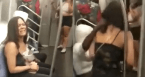 Mujer suplica a pasajeros del metro que intervengan en su asalto, pero la ignoraron (Imágenes)