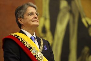 "No podemos sentarnos con quienes pretenden secuestrar la paz de los ecuatorianos"