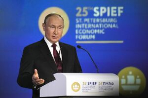 Putin avisa a EEUU de un nuevo reparto de poder mundial y le culpa de la crisis