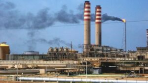 Refinería de Cardón suspendió producción de gasolina por fallas en reformador de nafta