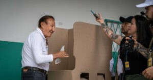 Rodolfo Hernández y Gustavo Petro emiten sus votos