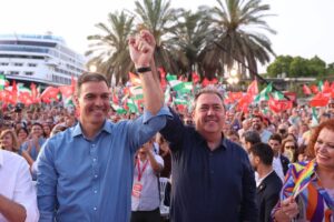 Sánchez y Espadas cierran campaña pidiendo la movilización socialista para mandar las encuestas "a la papelera" el 19J