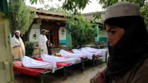 Sobreviviente del terremoto de Afganistan pierde 13 personas de su familia