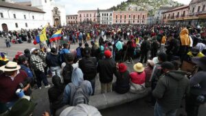 Suben a cuatro los muertos en las protestas de Ecuador, piden la dimisión de Lasso