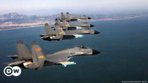 Taiwán denuncia que casi 30 aviones militares chinos entraron a su espacio aéreo | El Mundo | DW
