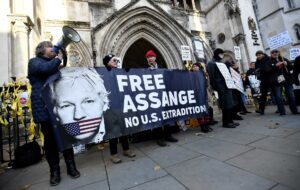 Wikileaks califica de "día oscuro" la orden de extradición de Assange