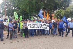 ▷ #Apure | Plataforma Unitaria salió a la calle a protestar en favor de educadores #17Jun