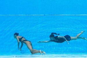 ▷ ¡Dramático! Entrenadora rescató a una nadadora durante el Campeonato Mundial Acuático de la FINA en Budapest #23Jun