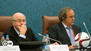 Michel Platini y Sepp Blatter son absueltos en su proceso en Suiza | El Mundo | DW