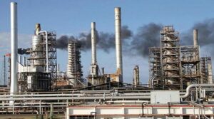En 15 días se debe reactivar producción de gasolina en la refinería El Palito, según sindicalista