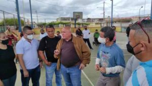 Alcaldía beneficia más de 100 personas en jornada médica -social en El Solito