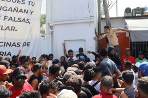 Comisión mexicana de DDHH pide medidas ante llegada de caravana migrante