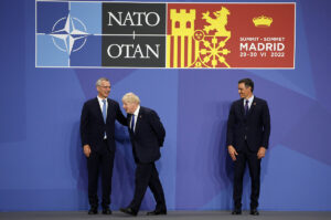 Diputados 'tories' impulsan la candidatura de Boris Johnson a secretario general de la OTAN