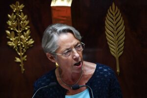 El Gobierno francs supera la mocin de censura presentada por la izquierda, en su primer desafo de la legislatura