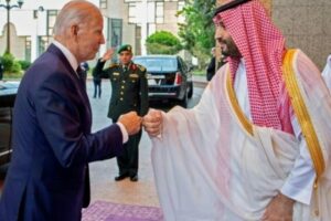 Encuentro de Biden con príncipe heredero saudita empañó su imagen de defensor de los DD. HH.
