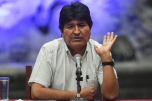 Evo Morales tuvo la desfachatez de asegurar que “ha visto” que hay libertad de expresión en Venezuela y que Cuba tiene “la mejor democracia”