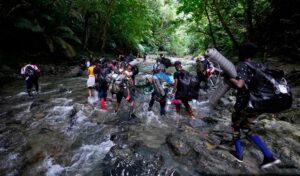 Reuters: Venezolanos lideran creciente número de migrantes que cruzan el peligroso Darién panameño