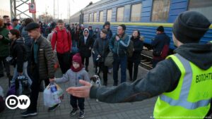 Gobierno ucraniano prepara evacuación de residentes de Donetsk antes del invierno | El Mundo | DW