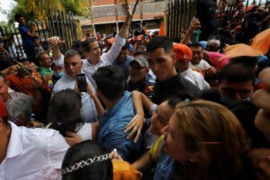 Guaidó pidió apoyo a las primarias de oposición en visita a Barinas