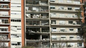 IMÁGENES IMPACTANTES | Brutal explosión dejó varios heridos en Montevideo, hay dos personas graves