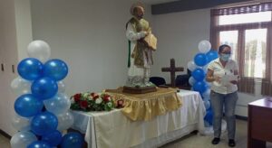 Imagen de San Ignacio de Loyola visita sede de Fe y Alegría Monagas