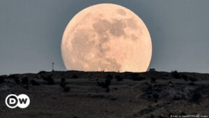 La NASA anuncia misión Artemis I a la Luna antes de octubre | El Mundo | DW