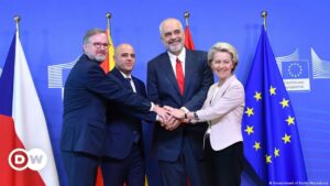 La UE celebra su primera Conferencia Intergubernamental con Albania y Macedonia del Norte | El Mundo | DW