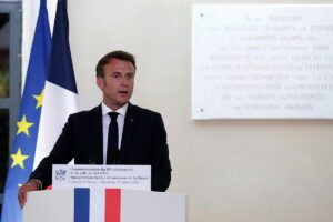 Macron reclama ms vigilancia frente a un antisemitismo "rampante" que se infiltra en el debate pblico
