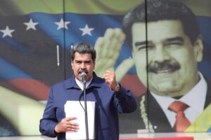 Maduro aseguró una vez más que la economía de Venezuela mejoró y que merece un "récord mundial" (aunque no muestra cifras)
