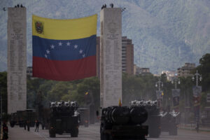 Maduro no asistió a actos del 5 de Julio, pero sí desfiló "Súper Bigotes"