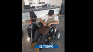 Medellín: hombre en silla de ruedas denuncia que EasyFly lo bajó del avión - Medellín - Colombia