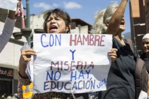 No fue lo acordado: Educadores venezolanos están insatisfechos con el monto del pago del bono vacacional