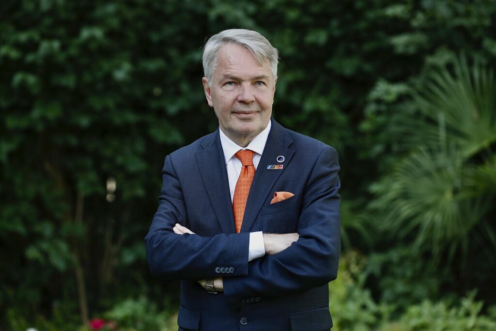 Pekka Haavisto, ministro de Exteriores de Finlandia: "Desatascamos el acuerdo con Turqua en la pausa para el caf"