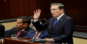 Presidente de Panamá llama al diálogo para solucionar crisis