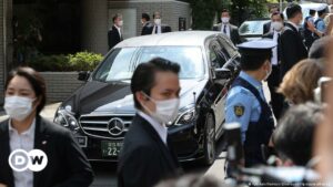 Restos de Shinzo Abe llegan a Tokio para su funeral | El Mundo | DW