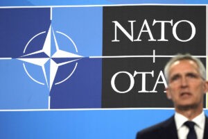Suecia y Finlandia firman en Bruselas los protocolos de adhesin a la OTAN