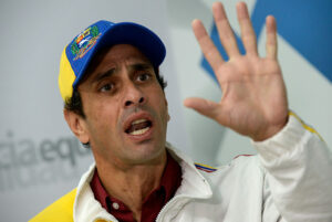 ▷ Capriles: En Venezuela tratan a los profesionales de la salud como delincuentes #3Jul