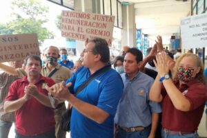 ▷ #Carabobo | Docentes exigen pago de bono vacacional #29Jul