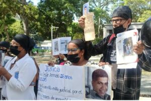 ▷ #DistritoCapital | Piden justicia por ejecuciones extrajudiciales con protesta en el Ministerio Público #15Jul
