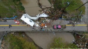 Sube a 37 cifra de muertos por inundaciones en Kentucky