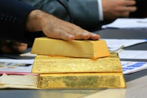A Maduro le quedan cartas bajo la manda para intentar acceder al oro en Inglaterra