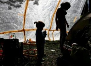 Abandonados y sin protección: La odisea de los niños venezolanos separados de sus familias