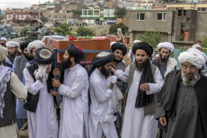 Al menos 21 muertos en un ataque suicida en una mezquita de Kabul