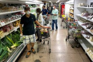 Canasta alimentaria en julio alcanzó un récord de 392 dólares, según el OVF