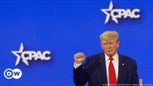 Candidatos de Trump se imponen en primarias republicanas en EE.UU. | El Mundo | DW