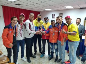 Caracas: Universidad Deportiva del Sur arrasó clasificatorio de ajedrez clásico JUVINEU 2022 - Venprensa