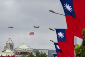 China convoca "urgentemente" al embajador de Estados Unidos en Pekín tras la visita de Pelosi a Taiwán