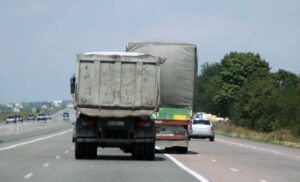 Conozca la regulación para la circulación de vehículos de carga en el país