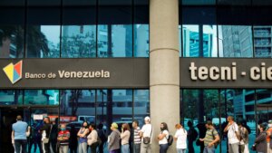 Cotizar empresas del Estado venezolano en la bolsa obligará al chavismo a rendir cuentas: expertos