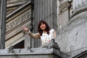 Cristina Kirchner recibe la solidaridad de Petro, López Obrador y otros presidentes latinoamericanos